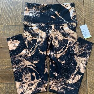 Old Navy Powersoft Extra High Rise Leggings Size Medium